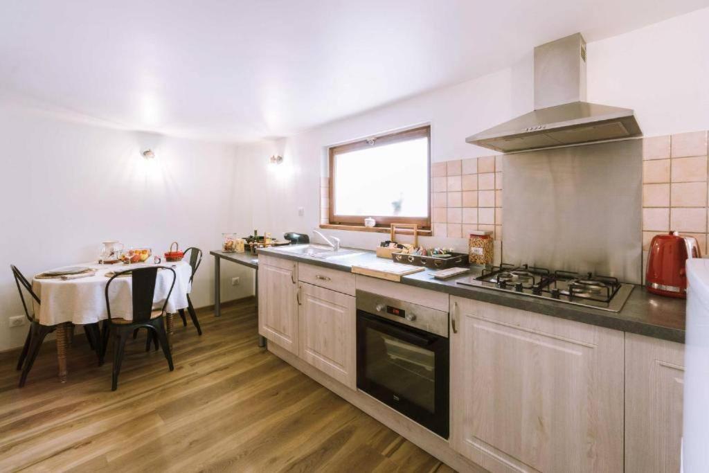 La Petite Maison Bonvillard Eksteriør billede